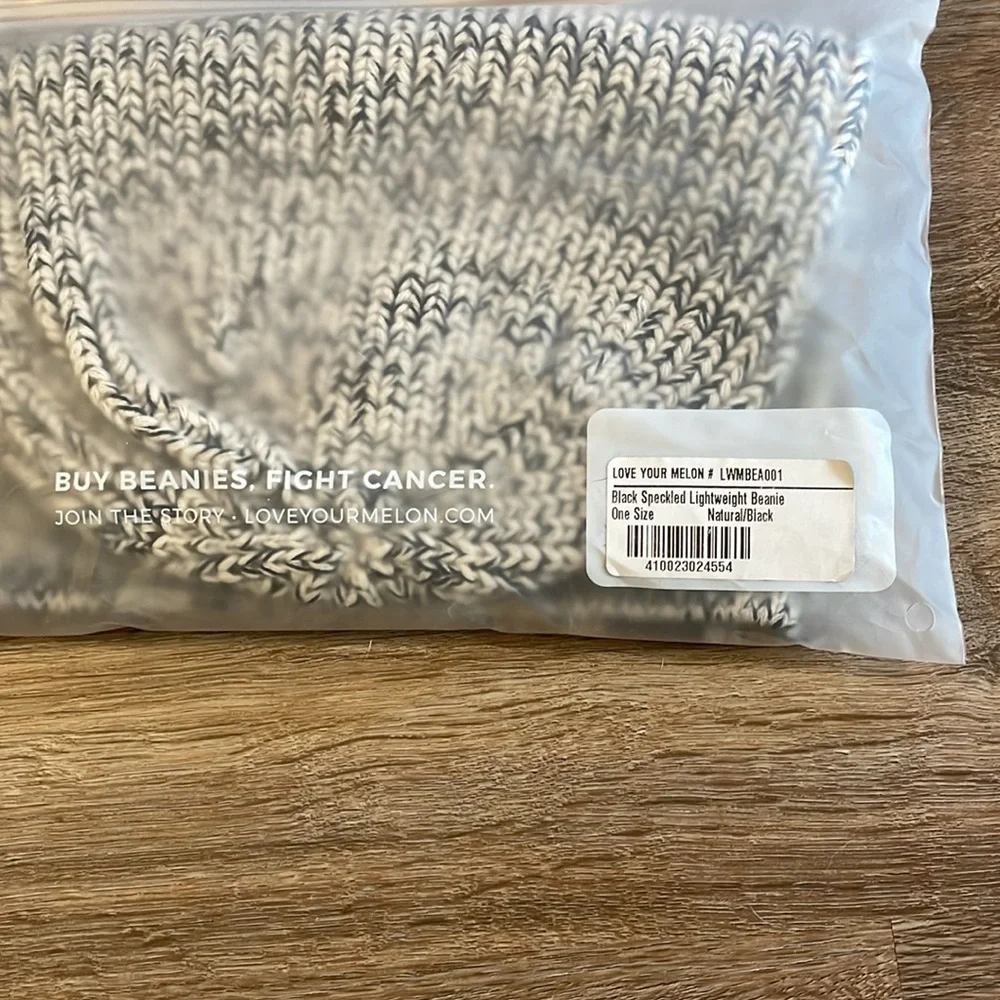 NWT Love Your Melon Women's Black & White Speckled Lightweight Knit Beanie Hat